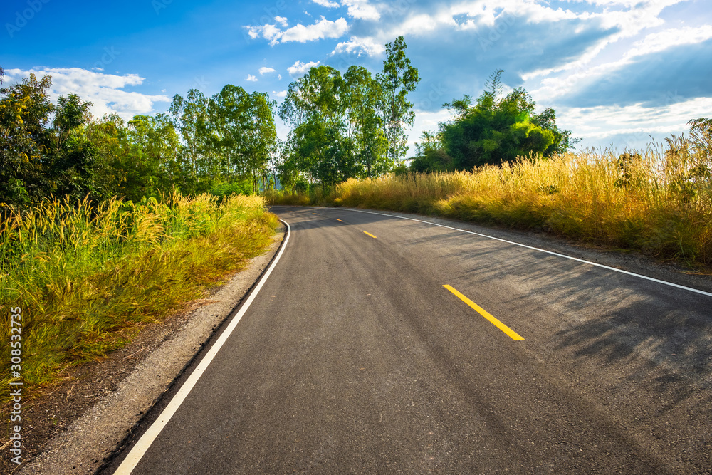 Fototapeta premium Curve Road on the Hill