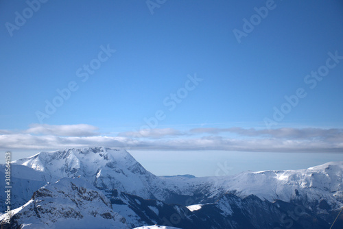 Montañas nevadas de Les Deux Alps en Francia