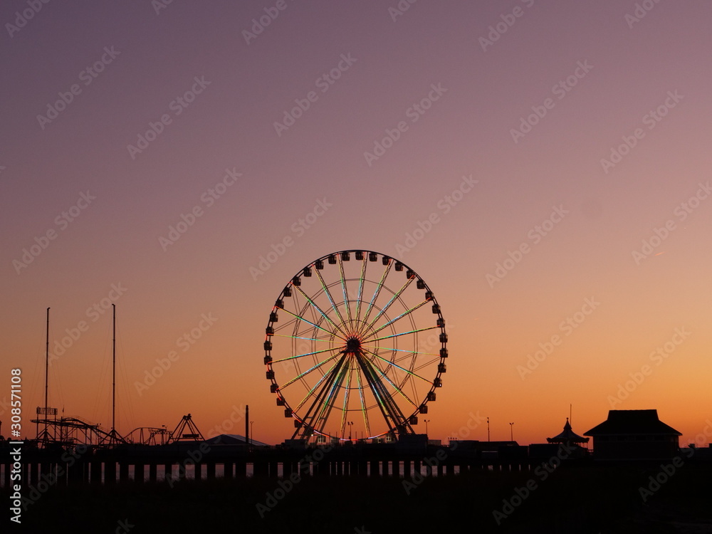 Ferris wheel in the night view