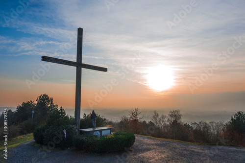 cross halde haniel photo