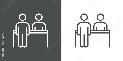 Símbolo recepción. Icono plano lineal mostrador con hombre de pie en fondo gris y fondo blanco