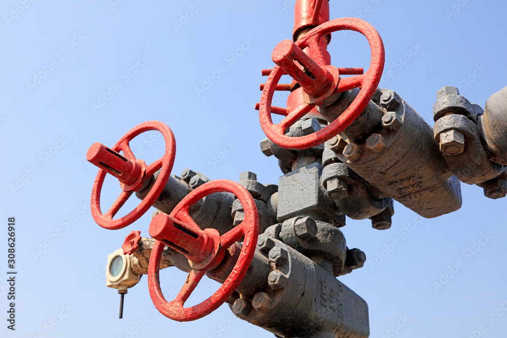 Oil pipeline facilities