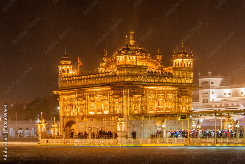 AMRITSAR, INDIA - JANUARY 25, 2017: Golden Temple (Harmandir Sahib) in  Amritsar, Punjab state, India