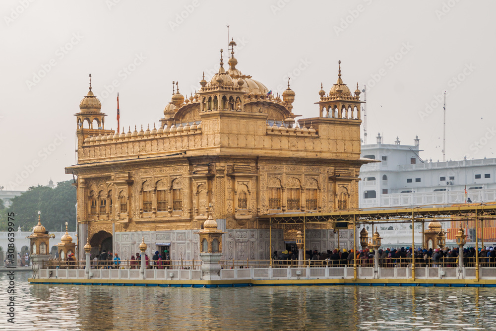 AMRITSAR, INDIA - JANUARY 26, 2017: Golden Temple (Harmandir Sahib) in  Amritsar, Punjab state, India