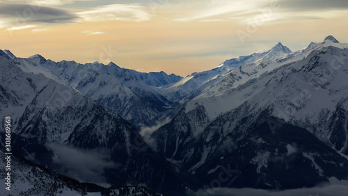 panoramic view over the mountains in Zillertal © Travel