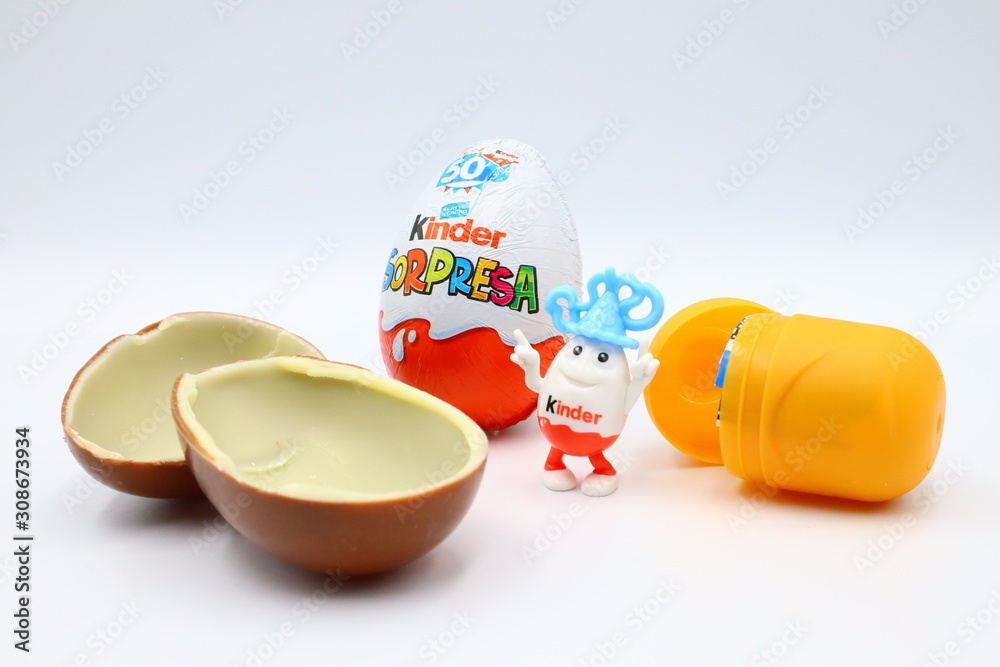 Kinder eggs europe hotsell