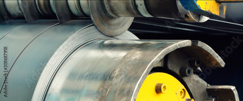 Machine for slitting/cutting/stripping steel sheets