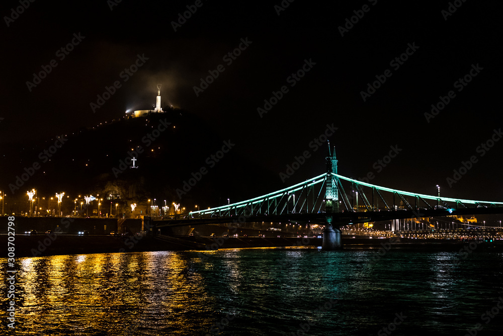 Obraz premium Budapest at Night
