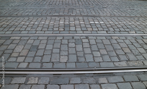 プラハの石畳とトラムの線路