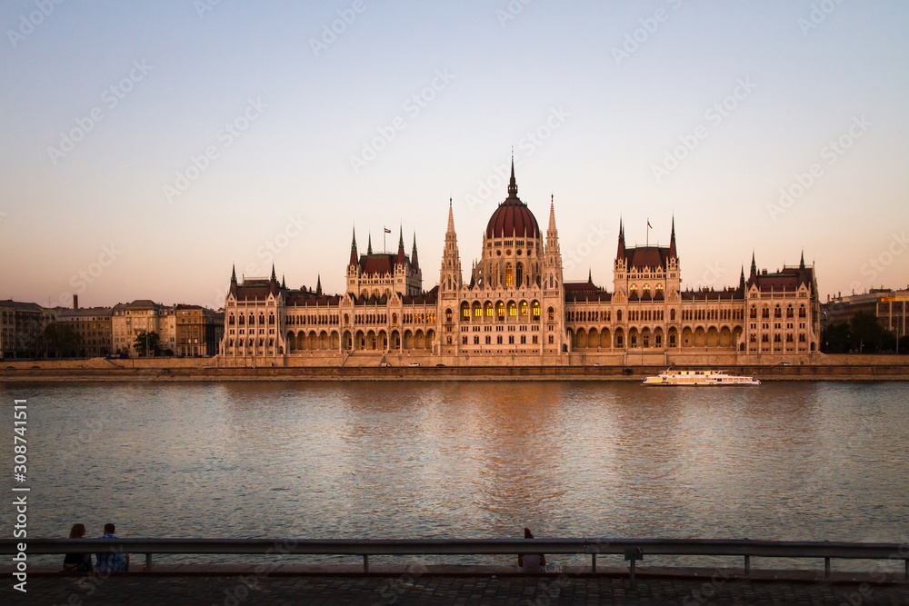 Fototapeta premium Budapest, Hungary: Scenic View of the Parliament and the Danube River