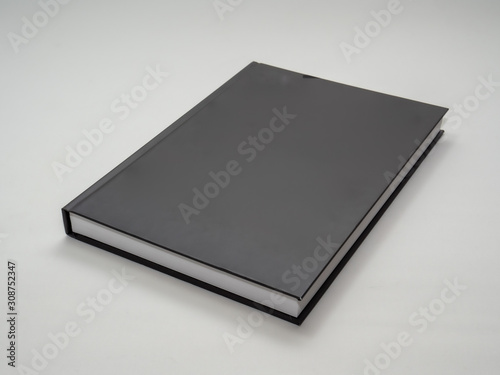 Libros sobre fondo blanco