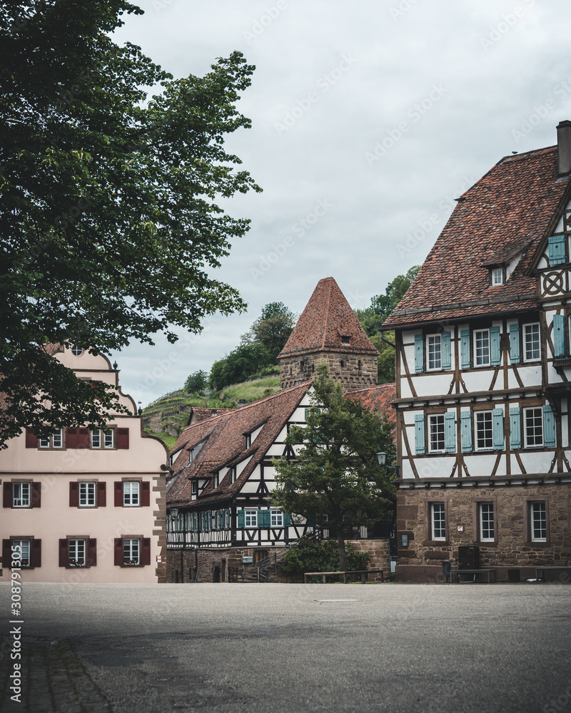 Naklejka premium Weltkulturerbe Kloster Maulbronn im Naturpark Stromberg Heuchelberg