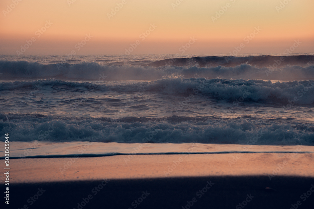 Fototapeta premium Beautiful sunrise on the sea coast in a storm