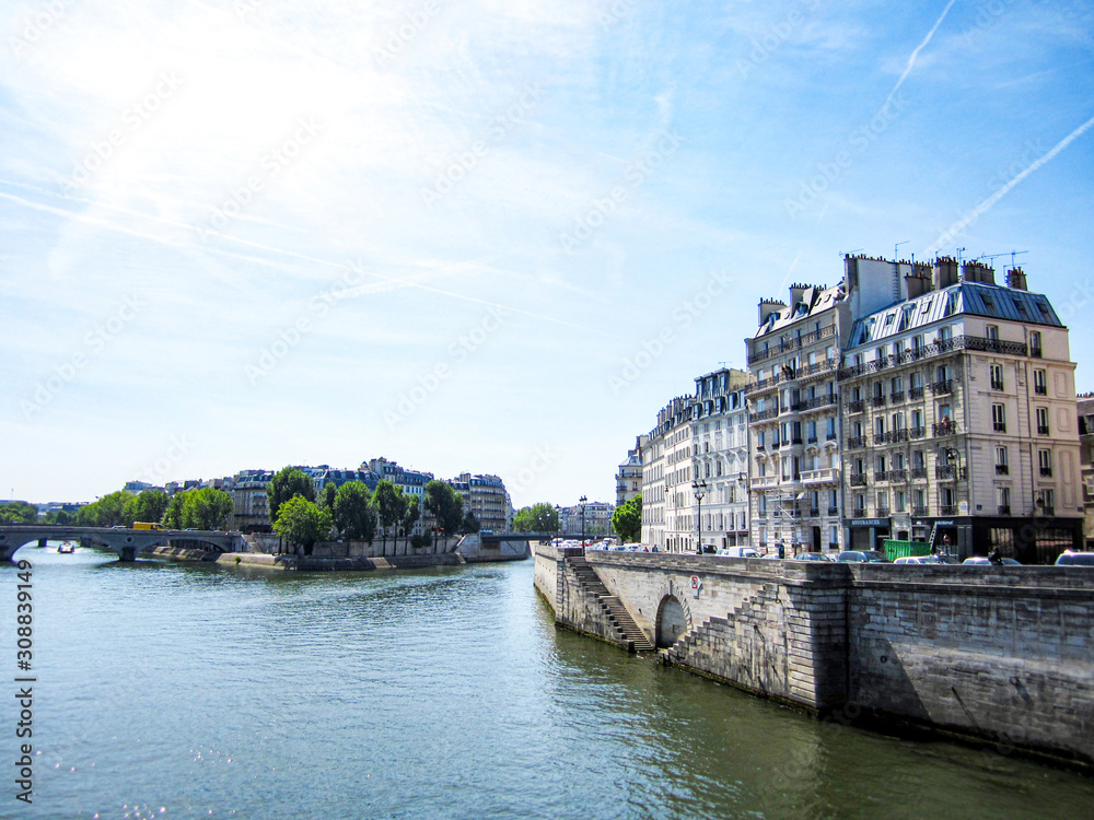 Obraz premium Beautiful view of cityscape near Notre Dame Cathedral in Paris, France.