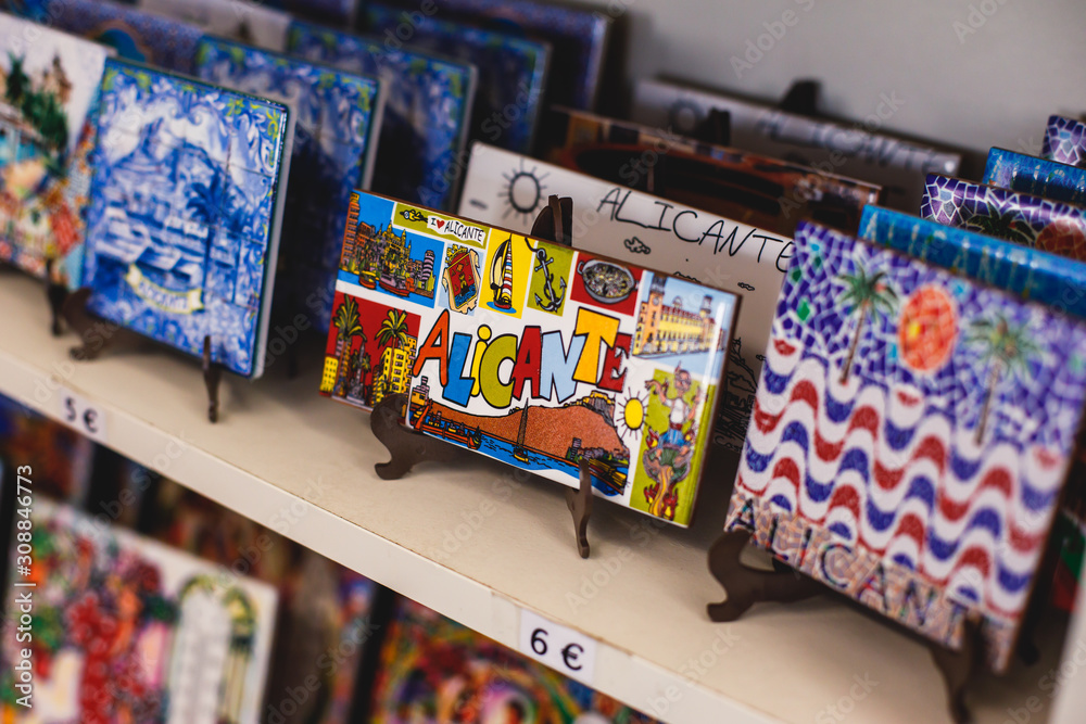 Posacenere Souvenir Di Alicante - Design 3D Della Città, In Ceramica Bianca E Blu, Idea Regalo O Decorazione - Foto 4