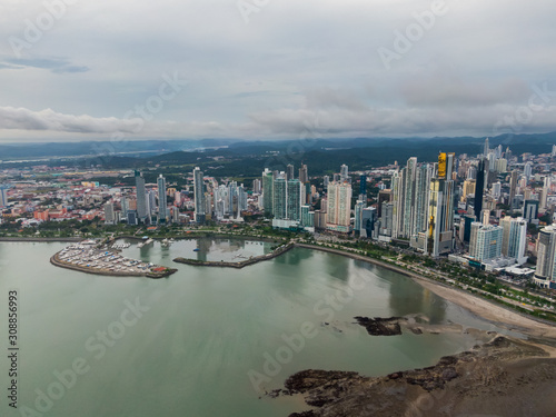 Fototapeta Naklejka Na Ścianę i Meble -  Beautiful aerial view of the City of Panama 