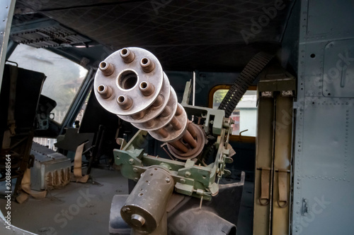 Canvastavla The M134 Minigun six-barrel rotary machine gun with a high rate of fire in the door helicopter