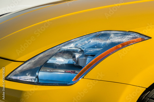 自動車のヘッドライト Headlight of the car © norikko