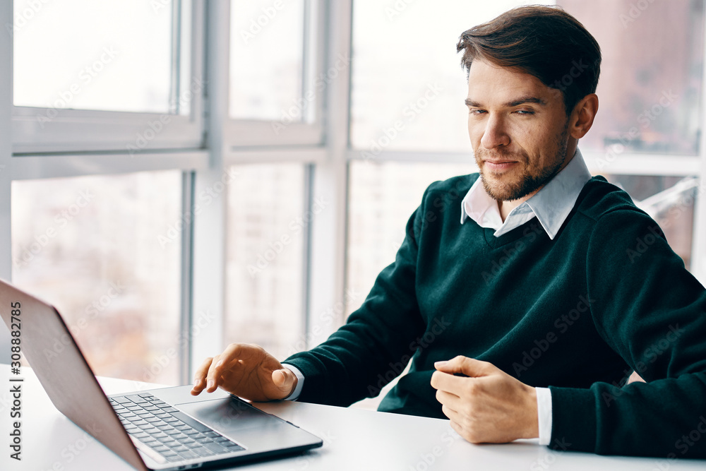 Fototapeta premium businessman working in office