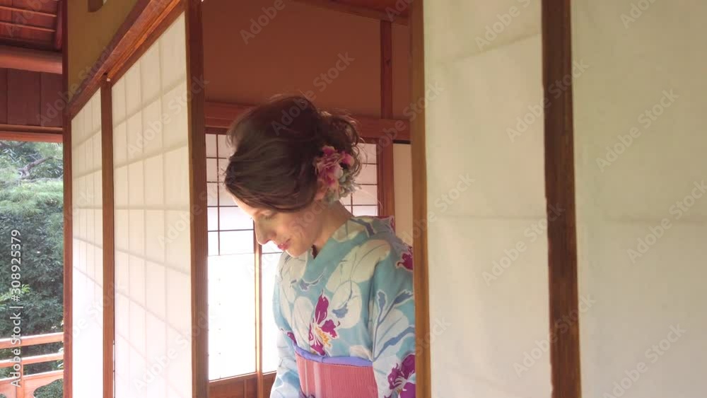 外国人 浴衣 日本家屋 外国人 浴衣 日本家屋