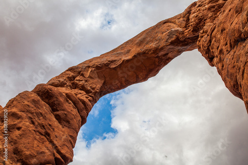Wallpaper Mural Under the Arch in Utah, Arches national park Torontodigital.ca