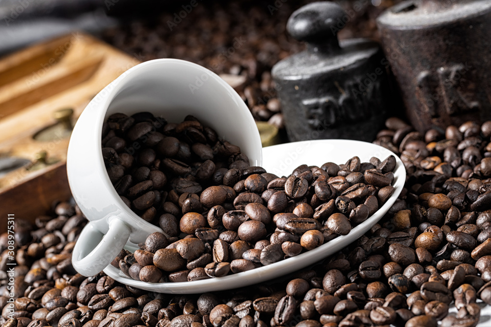 Fototapeta premium coffee cup and rustic weight
