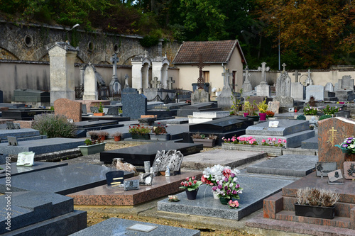 Louveciennes; France - september 9 2019 : cemetery photo