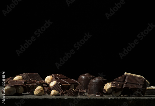 cioccolato fondente nocciole biscotti dal basso