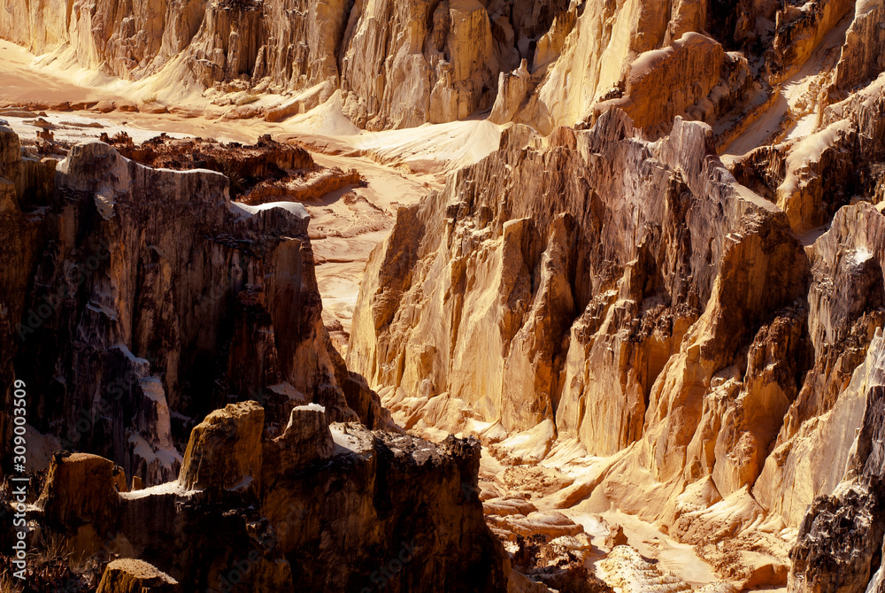 canyon, grands lavaka Ankarokaroka, Parc National Ankarafantsika, Madagascar