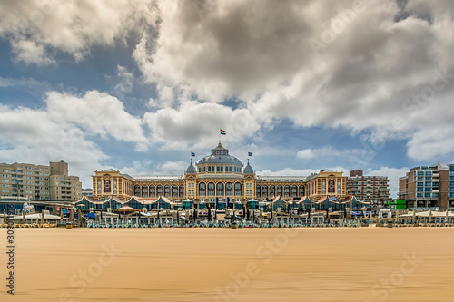 Fototapeta Naklejka Na Ścianę i Meble -  Scheveningen beach front with Kurhaus 