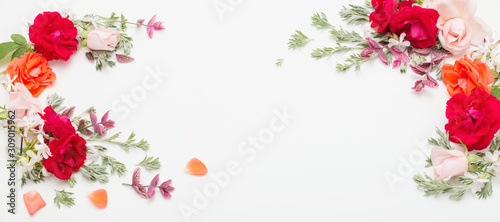 Fototapeta Naklejka Na Ścianę i Meble -  rose flowers and leaves on white background