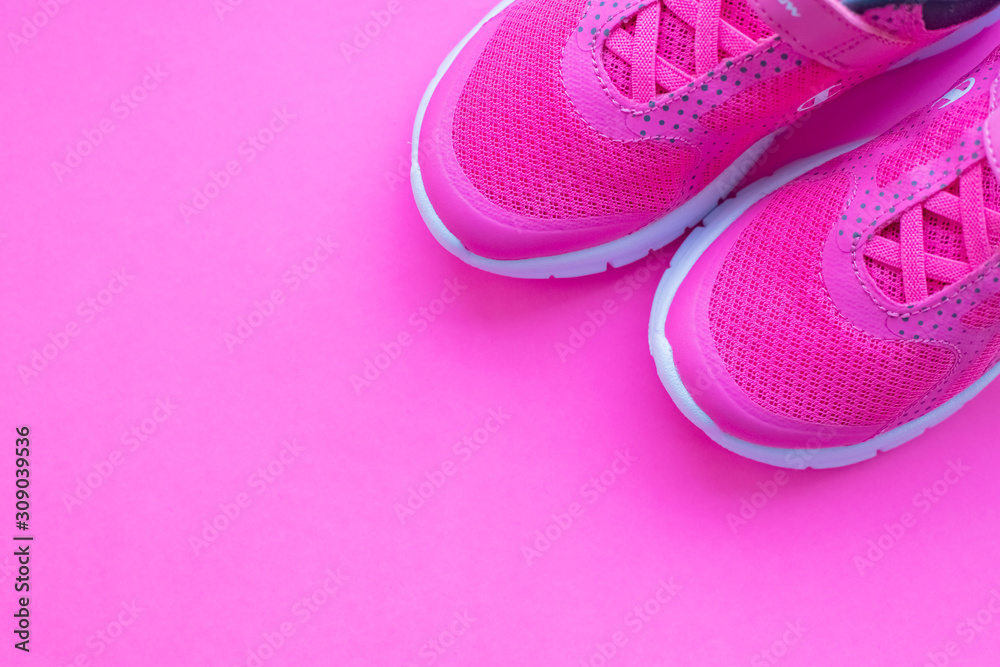 Hot pink sale gym shoes