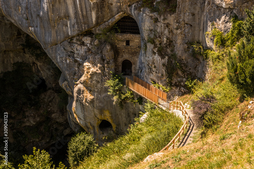 Canvas Print Predjama, Slovenia
