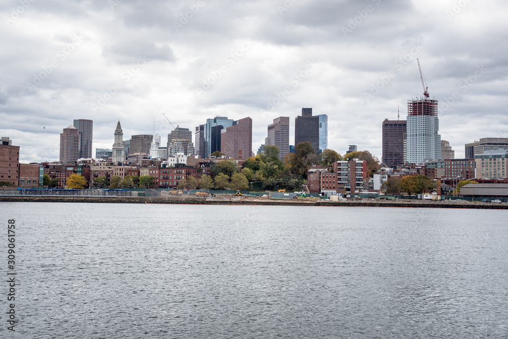 Obraz premium Boston Skyline on a cloudy autumn day