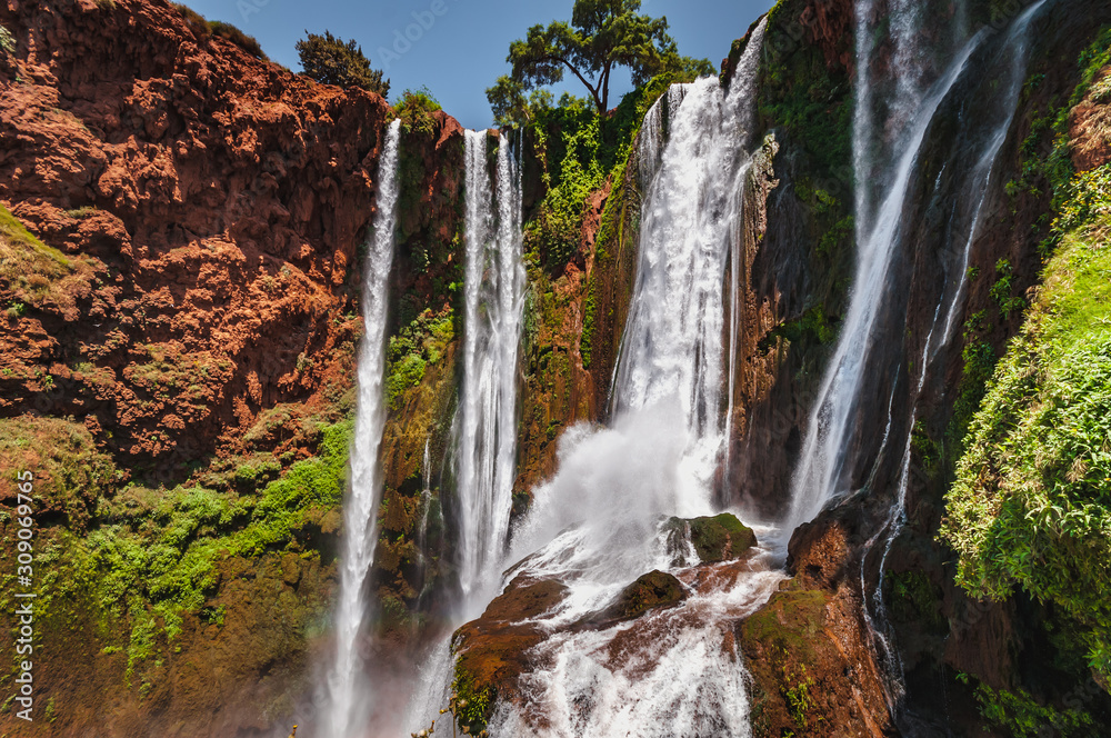 Obraz premium In the heart of Ouzoud waterfalls in the Atlas Mountains in Morocco