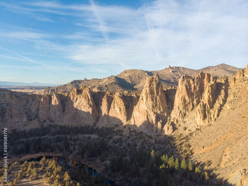 Naklejka premium Cliffs of a huge canyon with a river, usa, top view, Beautiful nature