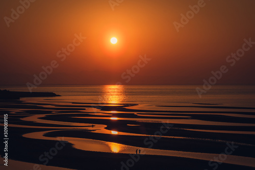 夕方の大分県・真玉海岸