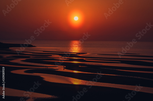 夕方の大分県・真玉海岸