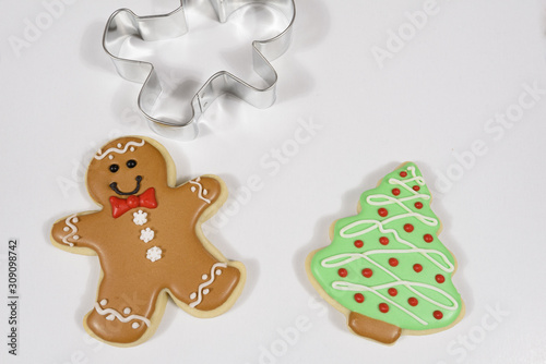 christmas gingerbread man and tree