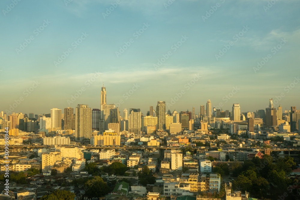 Fototapeta premium Bangkok skyscraper on sunset.