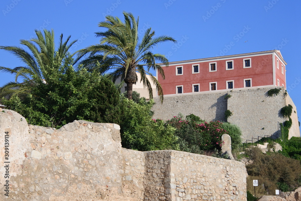 Blick von der Baluard de Sant Jaume auf die Altstadt - Dalt Vila - von Ibiza