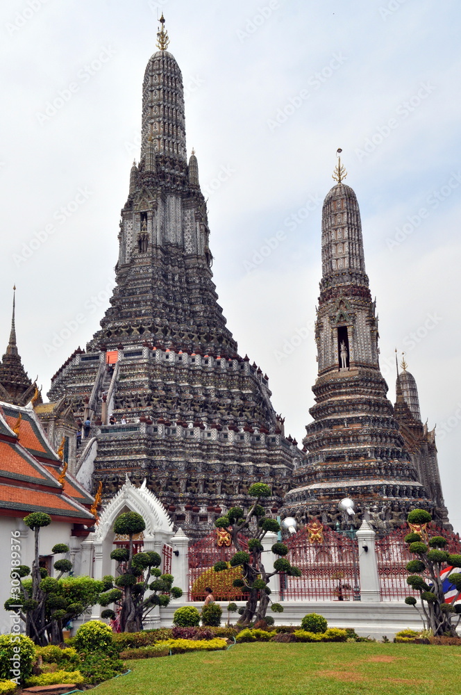 Fototapeta premium Wat Arun Tempel in Bangkok, Thailand