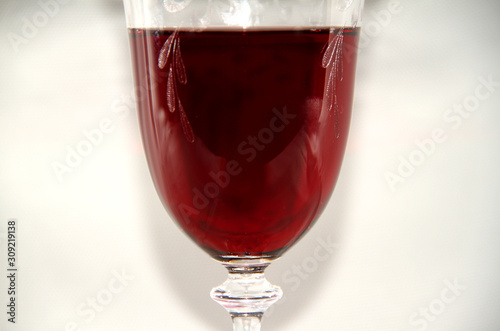 Rotwein im Glas