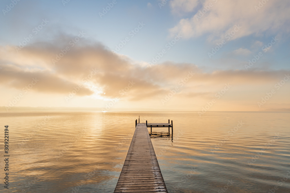 Sunset Starnberger See with Pier and Clouds - obrazy, fototapety, plakaty 