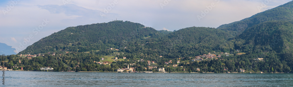 Italie - Lombartdie - Lac de Come entre Bellagio et Lezzeno