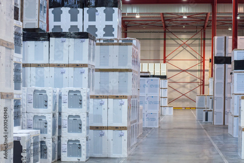 Floor storage of household appliances in a warehouse in several layers