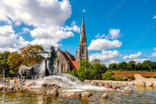 Photography Gefion Brunnen und Sankt Albans Kirche, Kopenhagen, Dänemark