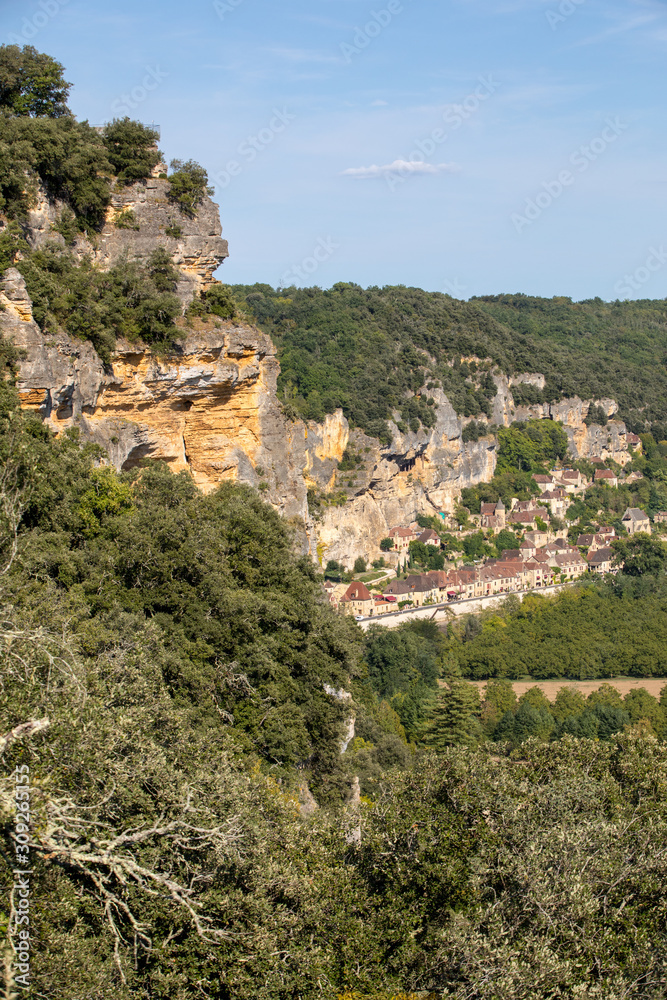 La Roque-Gageac scenic village on the Dordogne river, France La Roque-Gageac scenic village on the Dordogne river, France