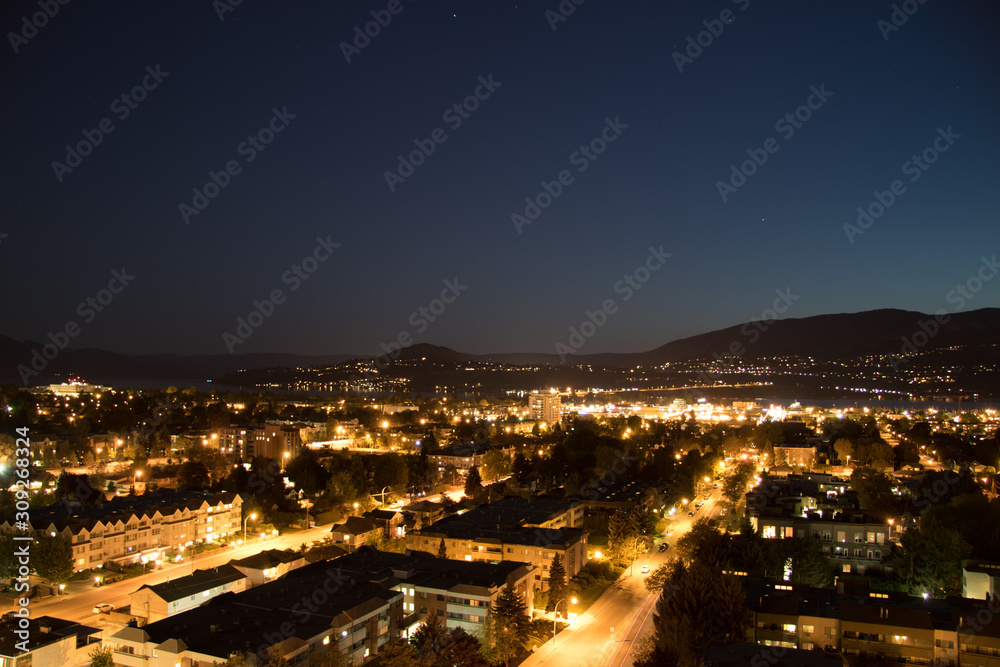 Fototapeta premium city by night