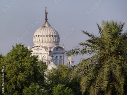 Partial view of the white marble dome of the Gurdwara Damdama Sahib, a place of workship for the Sikhs. Delhi. India